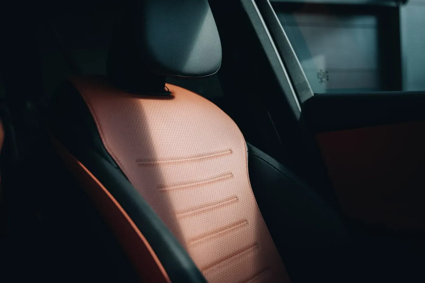 Czyszczenie i renowacja skór Gdańsk — ARM CAR Auto Spa Gdańsk