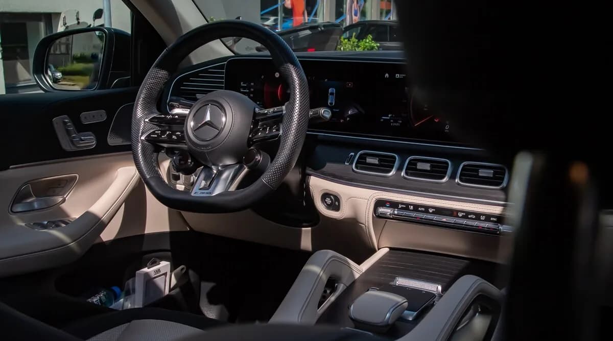 Detailing wnętrza auta premium — Gdańsk