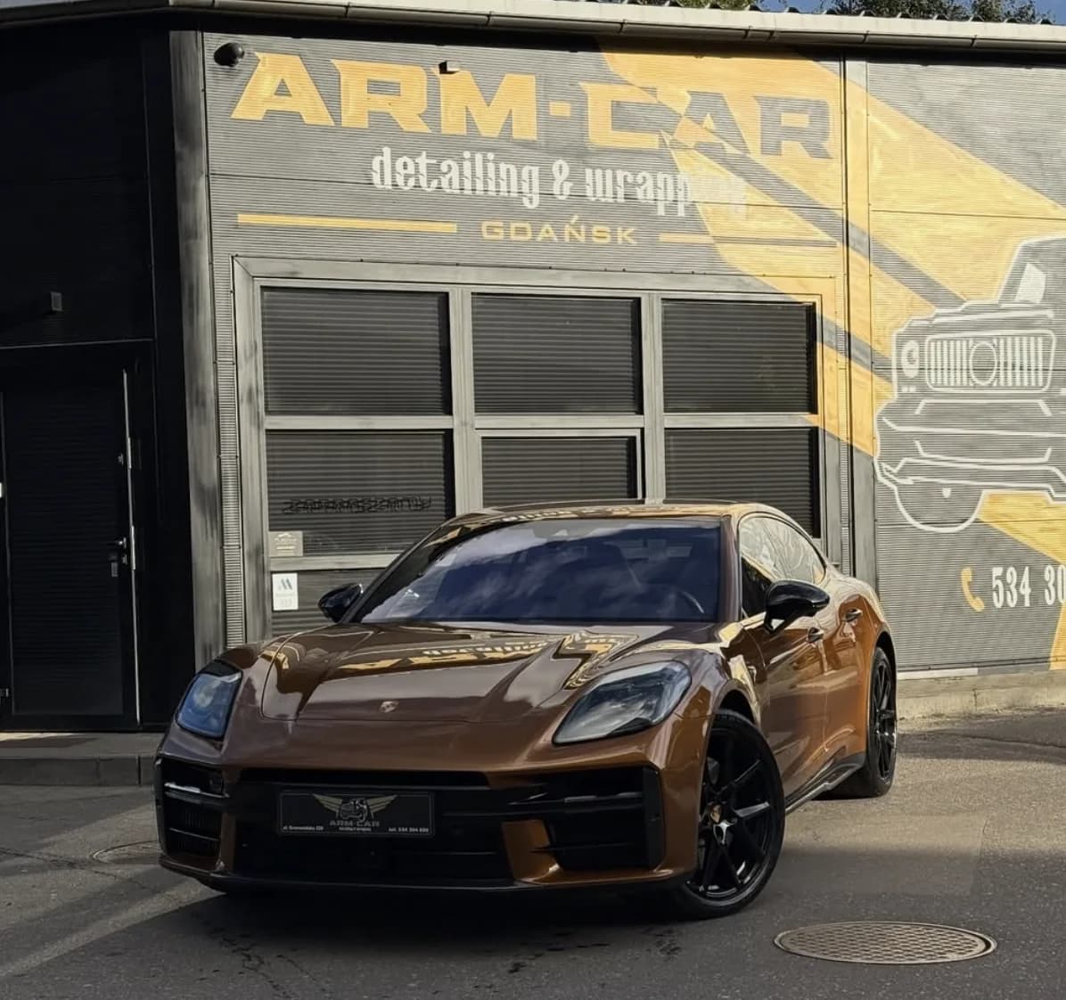 Porsche Panamera w folii ochronnej — ARM CAR Auto Spa Gdańsk
