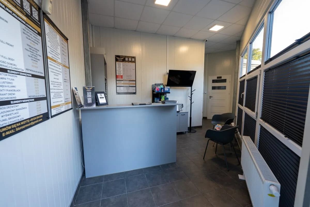 Biuro studia detailingu ARM CAR Auto Spa w Gdańsku — miejsce sprzedaży kosmetyków GYEON